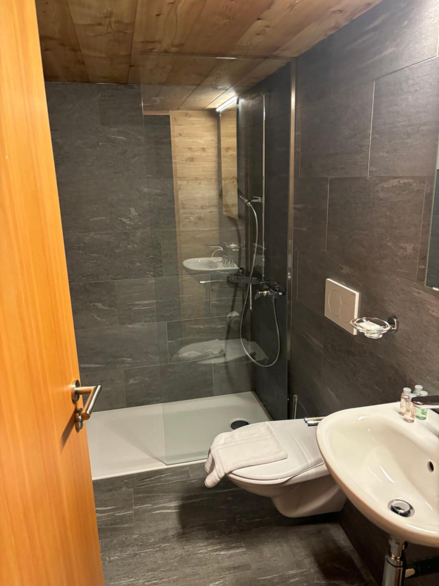 Ristoro Taneda Hotel Quinto Ngoại thất bức ảnh
